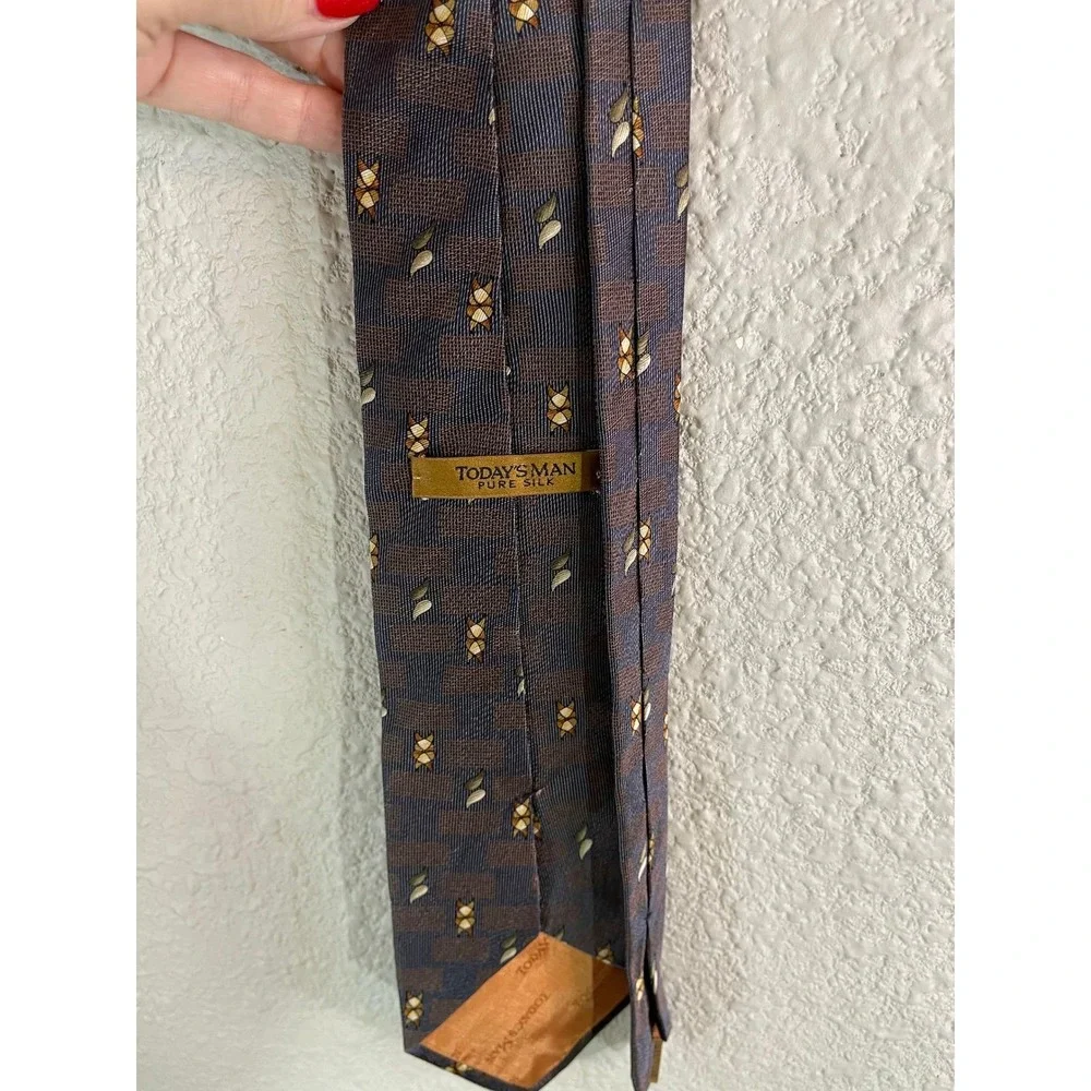 Vintage Today's Man Pure‎ Silk Necktie Brown Blue Patterned Business Casual